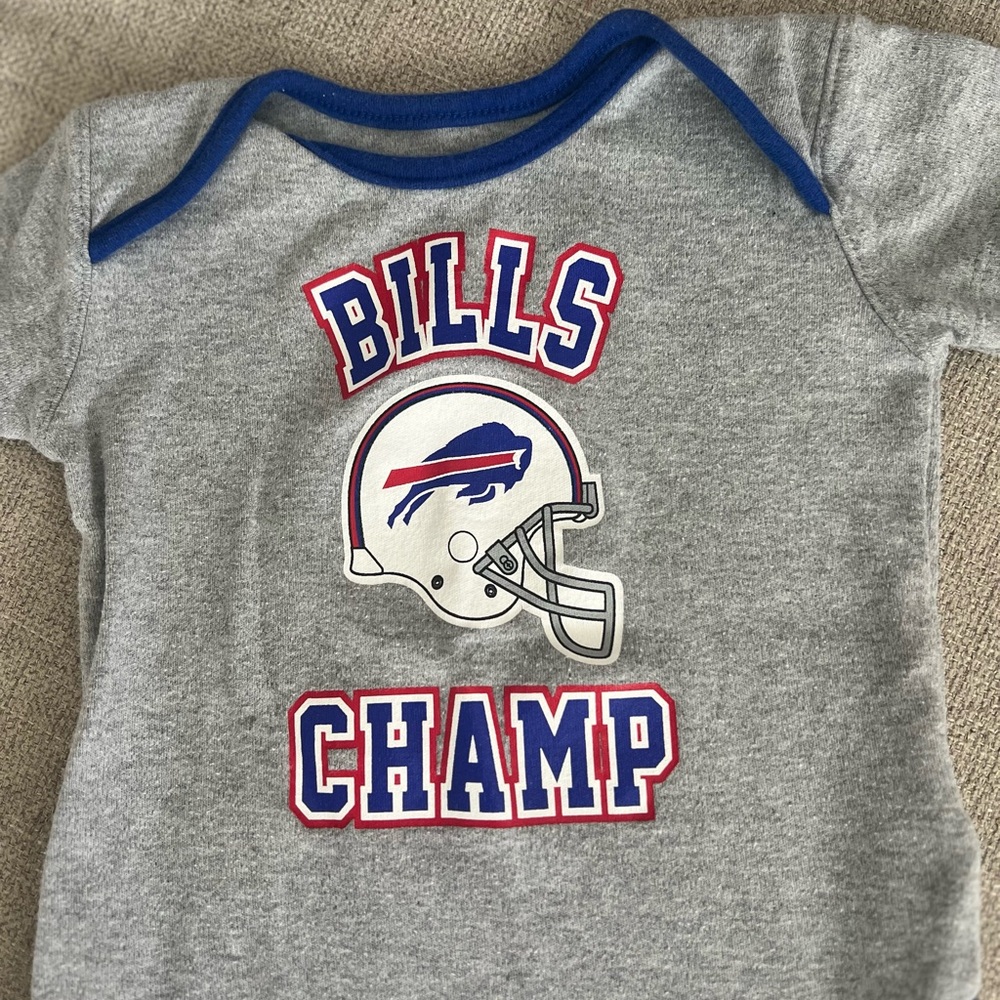 Buffalo Bills Onesie 24m - Picture 2 of 4